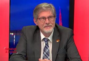 Jean Romain a été élu mardi 15 mai à présidence du Grand Conseil. Pendant un an,  il devra arbitrer et se la coincer. LéMAN BLEU 