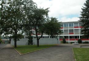 Parmi les différents établissements scolaires qui ont fait l'objet d'un entretien estival, on trouve le cycle d'orientation du Renard. DR