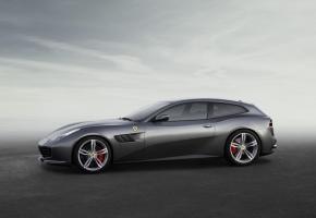 La sublime Ferrari GTC4 Lusso sera dévoilée au salon. DR 