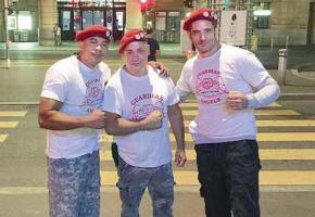 Entre tensions et échanges, la première sortie à Lausanne des «Guardian Angels» genevois, vendredi 9 septembre, aura été animée. DR 