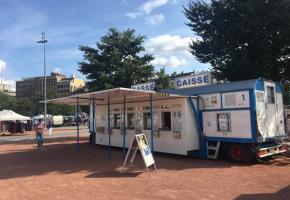 Acheter ses places à la caisse du cirque est un des moyens les plus fiables. DR