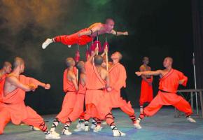 De superbes chorégraphies entre arts martiaux et spiritualité.
