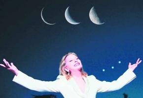 Une artiste amoureuse des mots et de la nature. 