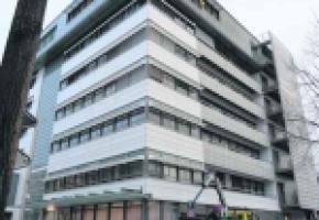 La Maternité flambant neuf des HUG connaît de vives critiques. 