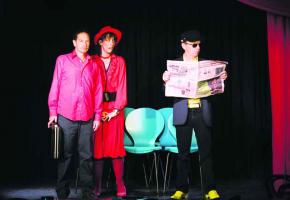 "Embarquement immédiat" - Un décollage qui se fait indéfiniment attendre.