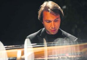 Maurizio Baglini, un pianiste aguerri au sommet de son art. 