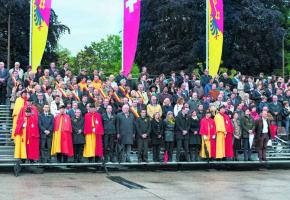 La campagne pour les prochaines élections s'anoncent chaude. Ici, les autorités lors de la cérémonie du 1er juin. 