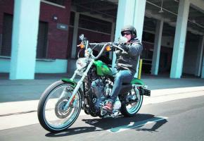 HARLEY DAVIDSON SPORTSTER SEVENTY TWO 