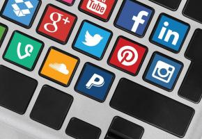 Les réseaux sociaux, un espace de liberté qu’il faut préserver. 123RF