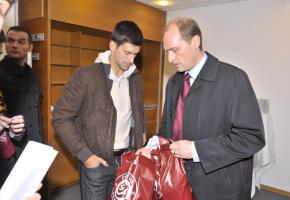  Djokovic supporter servettien