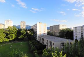 La tranquillité des habitants de la Cité-Nouvelle a été quelque peu perturbée en pleine nuit. 