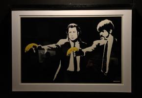 Des bananes à la place des flingues des tueurs du film mythique «Pulp Fiction». MARIE PRIEUR