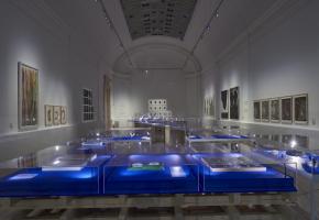 L’exposition «Contradictions» est présentée dans la grande salle temporaire du musée. 