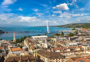 Les municipalités de gauche des grandes villes, telles que Genève, sont accusées par l’UDC suisse de dépenses considérables,  clientélisme et comportement de caste. 123RF/BLOODUA