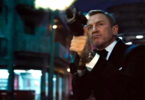 Daniel Craig endosse le costume 