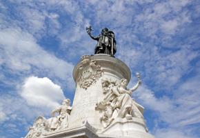Statue de la place de la République à Paris. «Je suis réactionnaire, mais je me bats 
