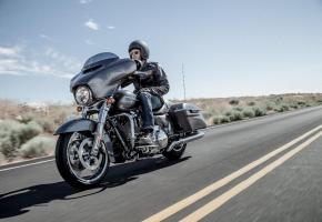 HARLEY-DAVIDSON STREET GLIDE • L’ambitieux projet Rushmore répondait aux désirs des clients Harley-Davidson: des motos Touring et Trike optimisées.DR 