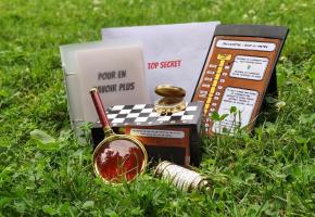 Le sac « magique » est remis à chaque groupe de participants. ALEA ESCAPE