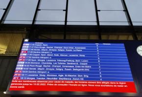 Le message est diffusé par les CFF dans les différentes gares  du canton, dont Cornavin. MP