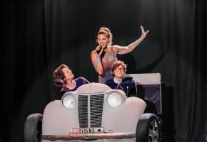 Dans la voiture de «Bla Bla Drive», l’ambiance est électrique. DR