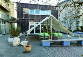 L’association la Fraîche déposera probablement un recours pour s’opposer à la résiliation de son bail par la Coopérative des voies couvertes. En médaillon, Coline de Senarclens. 