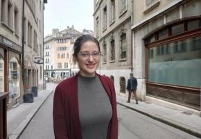 Le conseiller d’Etat Antonio Hodgers et Eveline Bagnoud Zhou, membre du Forum citoyen. MP