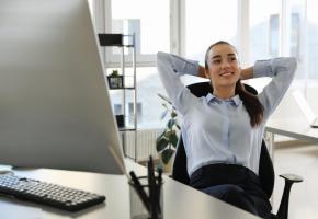 Lancé par les autorités genevoises, le projet pilote doit aider les Genevois à retrouver le sourire au travail. 123RF Lancé par les autorités genevoises, le projet pilote doit aider les Genevois à retrouver le sourire au travail. 123RF