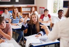 Le 15 mai sera décisif pour l’avenir du cycle d’orientation. 123RF