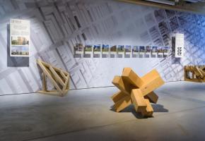 L’exposition présente les multiples défis auxquels sont confrontés les villes. PIERRE VALLIER