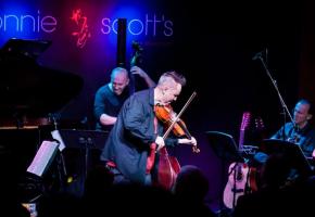 Le violoniste investit la scène romande. CARLY HYDE