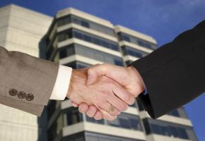 Une alliance avec le monde de l’affairisme dans laquelle le MCG aura un peu perdu  de sa virginité sociale. ISTOCK/TZARA 