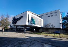 Les travaux d’agrandissement du Muséum ont commencé. En médaillon: le projet «Ambre». MP / MAK ARCHITECTURE