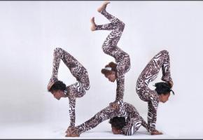 Les contorsionnistes éthiopiens HabesHa Icarians dans leurs numéros d’acrobaties. DR 