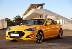 HYUNDAI GENESIS COUPE V6 • Les dernières générations du coupé coréen gagnent des chevaux. Et du confort. DR 