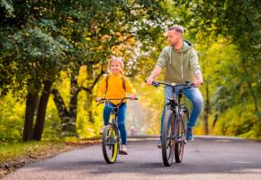 La dernière carte de Pro Vélo répertorie les différents points de vigilance et indique comment éviter les fortes montées.123 RF