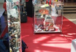 Le stand présente les faux produits importés illégalement.  DR 