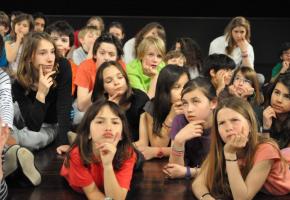 Dans «Et toc!», une soixantaine d’enfants jouent avec les méandres de leur imagination. DR 