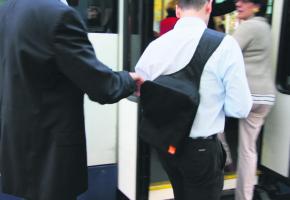 Les transports en commun aux heures de pointe: un terrain de jeu apprécié des délinquants. DR 