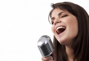 Tout le monde peut pousser la chansonnette. ISTOCK