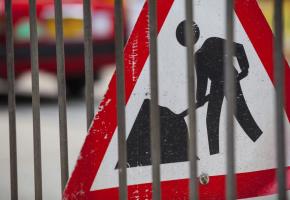  Investissements, grands chantiers: la fin des rêves pharaoniques. Il va falloir faire des choix! ISOCK 