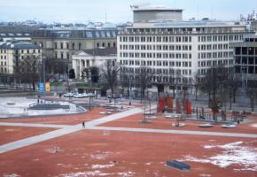 L’espacement des arbres permettra de mieux garer les camionettes des marchands. BD 