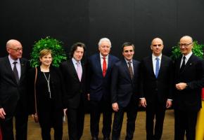 Jeudi 3 mars, inauguration du Salon de l’Auto avec, g. à dr.: J.-M. Guinchard (président du Grand Conseil), E. Alder (maire de Genève), R. Hensler (président de Palexpo SA), L. Barthassat (conseiller d’Etat), F. Longchamp (président du Conseil d’Etat), A. Berset (conseiller fédéral) et M. Turrettini (président du Salon de l’Auto). STÉPHANE CHOLLET 