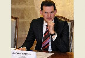 Les grèves successives des taxis indépendants prennent en otage les citoyens… En médaillon, le magistrat Pierre Maudet. PHOTOS BD/DRK 