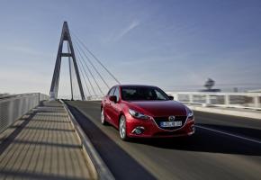 MAZDA 3. DR