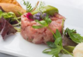  Tartare de veau au citron et pistaches - ISTOCK/BRANDLMICHAELA