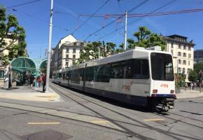 Diminuer la fréquence du tram 12: une curieuse façon d’encourager les déplacements en transports communs! AMM 