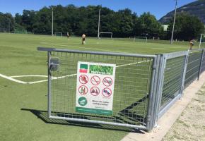 La pelouse artificielle ouverte au public a beaucoup souffert. DR 