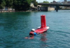 Les bouées permettent de se reposer en cas de fatique ou de de crampes. ÉTAT DE GENÈVE 