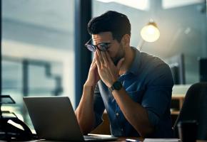Les coups de fatigue peuvent être symptomatiques. GETTY IMAGES/PEOPLEIMAGES 