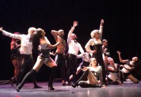 Un spectacle qui réunit sur scène une grande variété d’artistes. DR 